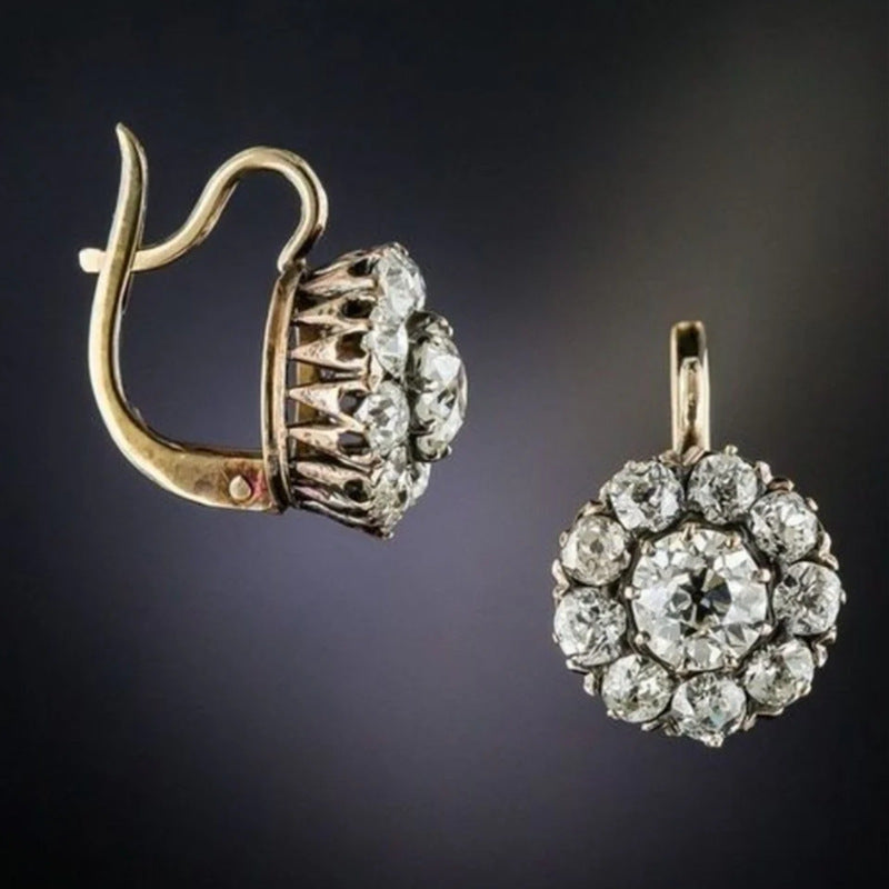 Strassbesetzte Blumen-Ohrclips im künstlerischen Retro-Stil