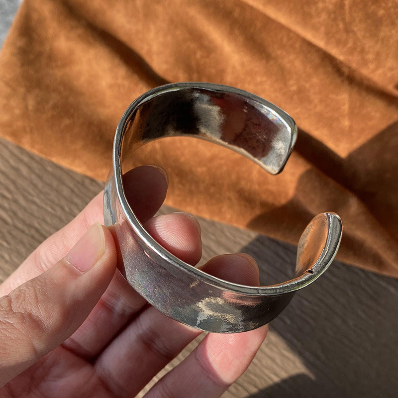 French Entry Lux Plain Bracelet Female Niche Design Glossy Wide Surface